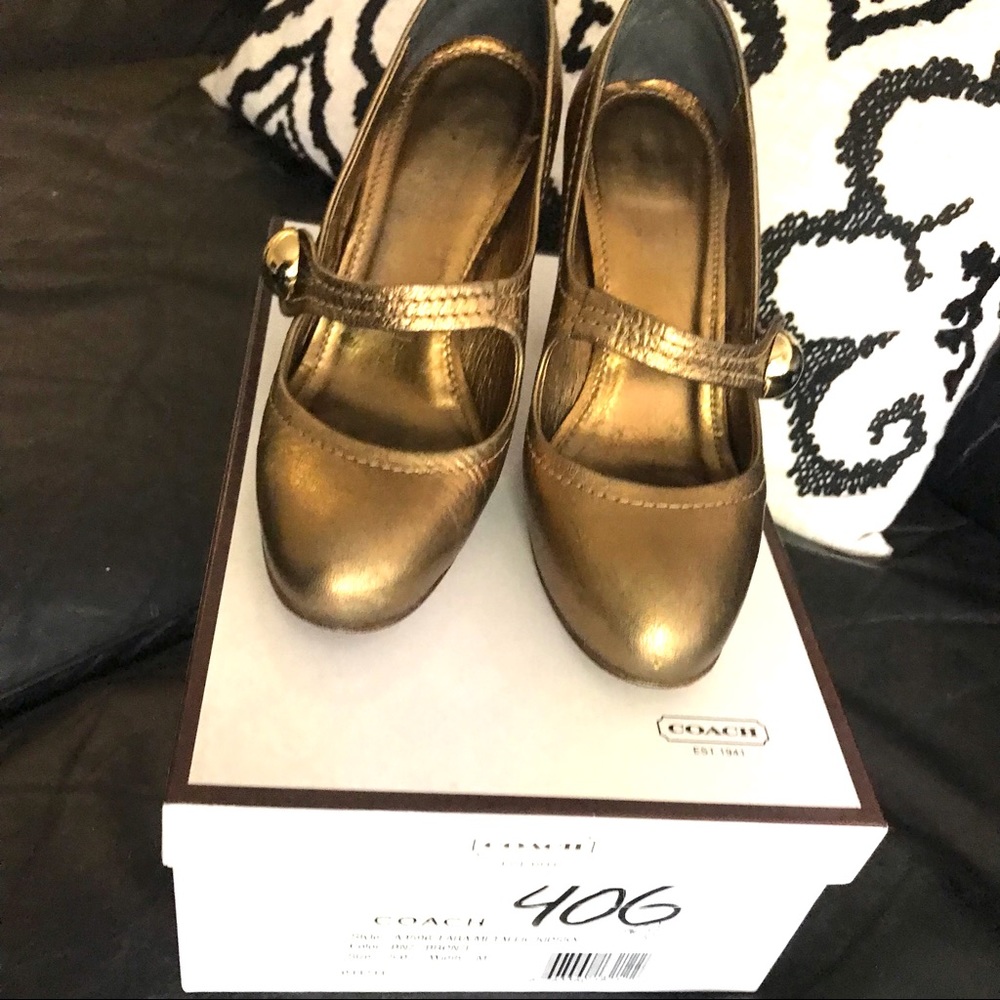 Coach Gold Mary Jane Fara 5 B. Good condition - Picture 3 of 10